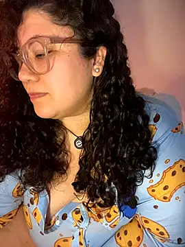 VanesssaMilf  online show from April 23, 8:13 am