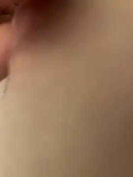 Snapshot of Anhh_Ann chatting on December 16, 2:22 pm Anhh Ann online show from December 16, 2:22 pm