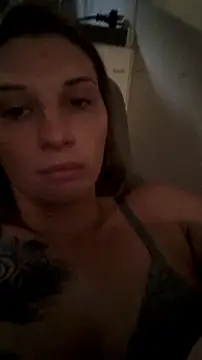 Snapshot of bodybabe chatting on February 1, 6:01 am bodybabe online show from February 1, 6:01 am