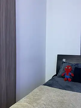 Goldenknight33 online show from February 16, 8:49 pm