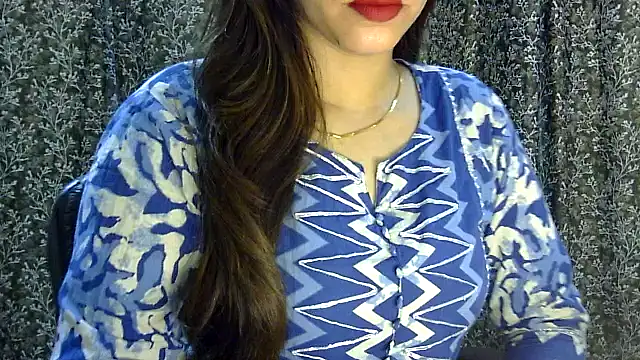Snapshot of Exotic_tanvi chatting on May 12, 5:37 am Exotic tanvi online show from May 12, 5:37 am