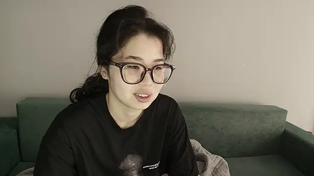 Snapshot of kimyjina chatting on May 21, 3:24 am kimyjina online show from May 21, 3:24 am