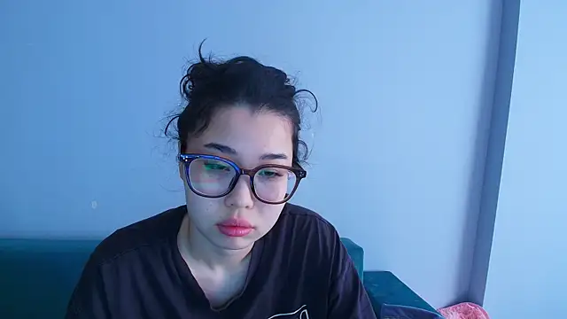 Snapshot of kimyjina chatting on May 25, 3:12 am kimyjina online show from May 25, 3:12 am