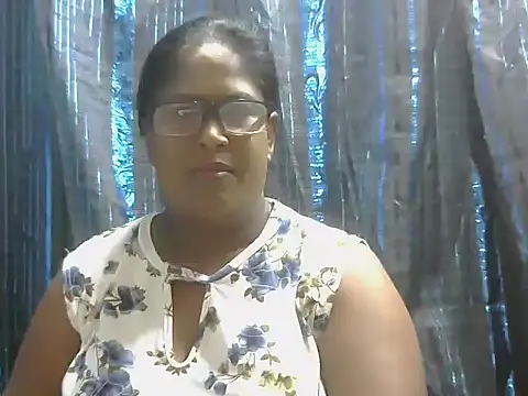 Snapshot of Exotic_indian95 chatting on December 15, 4:55 pm Exotic indian95 online show from December 15, 4:55 pm