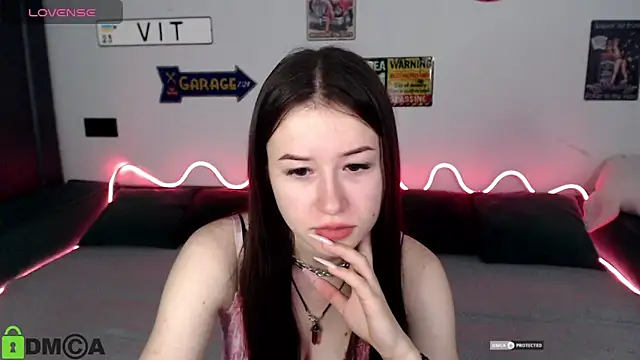 Snapshot of Bellaa_Dream1 chatting on June 21, 1:46 pm Bellaa Dream1 online show from June 21, 1:46 pm