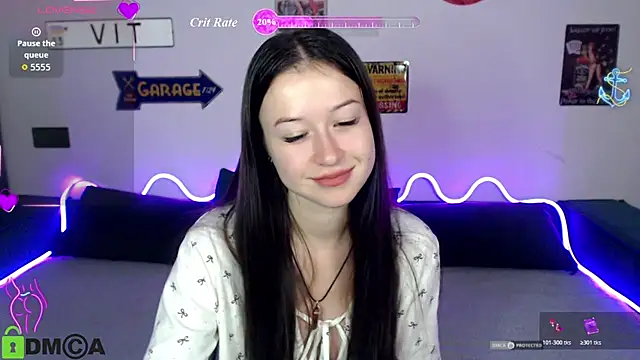 Snapshot of Bellaa_Dream1 chatting on July 21, 8:33 pm Bellaa Dream1 online show from July 21, 8:33 pm
