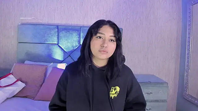 NaomySakura online show from March 3, 5:30 pm