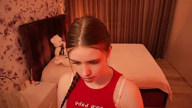 Snapshot of ChloeSpark chatting on May 22, 8:03 pm ChloeSpark online show from May 22, 8:03 pm