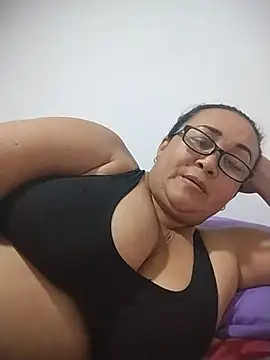 Snapshot of Nini_Love_ chatting on June 25, 6:51 am Nini Love online show from June 25, 6:51 am