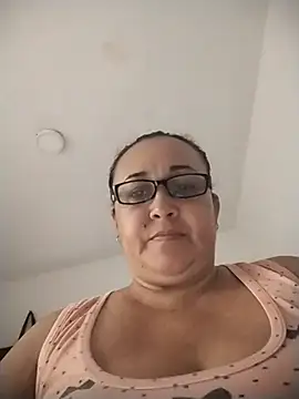 Snapshot of Nini_Love_ chatting on June 28, 3:07 pm Nini Love online show from June 28, 3:07 pm