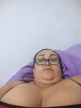 Snapshot of Nini_Love_ chatting on July 26, 4:03 pm Nini Love online show from July 26, 4:03 pm
