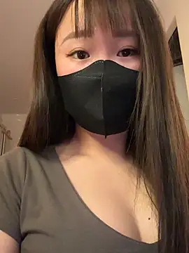 Snapshot of Miumeo20 chatting on February 5, 5:06 pm Miumeo20 online show from February 5, 5:06 pm