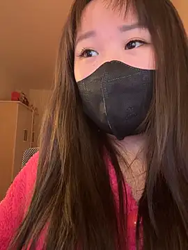 Snapshot of Miumeo20 chatting on February 9, 6:23 pm Miumeo20 online show from February 9, 6:23 pm