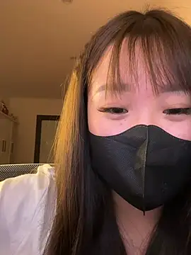 Snapshot of Miumeo20 chatting on February 11, 6:24 pm Miumeo20 online show from February 11, 6:24 pm