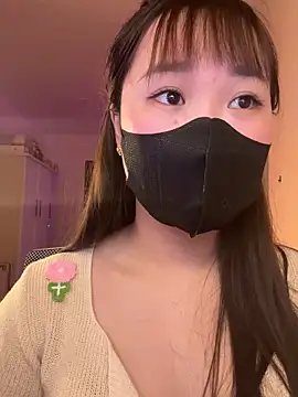 Snapshot of Miumeo20 chatting on March 12, 4:35 pm Miumeo20 online show from March 12, 4:35 pm