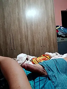 Snapshot of AVALIAminhaPika chatting on February 25, 1:37 am AVALIAminhaPika online show from February 25, 1:37 am