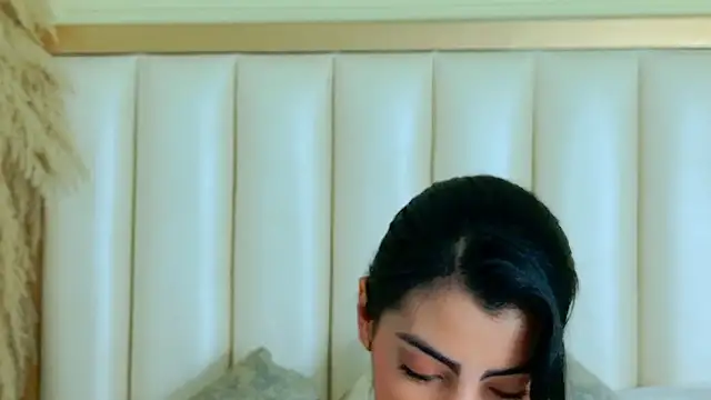 NinnaPiers online show from July 11, 11:46 am