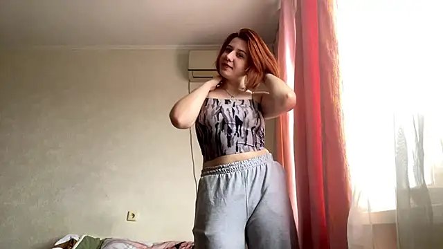 Snapshot of Julie_mayers_ chatting on December 16, 11:04 am Julie mayers online show from December 16, 11:04 am