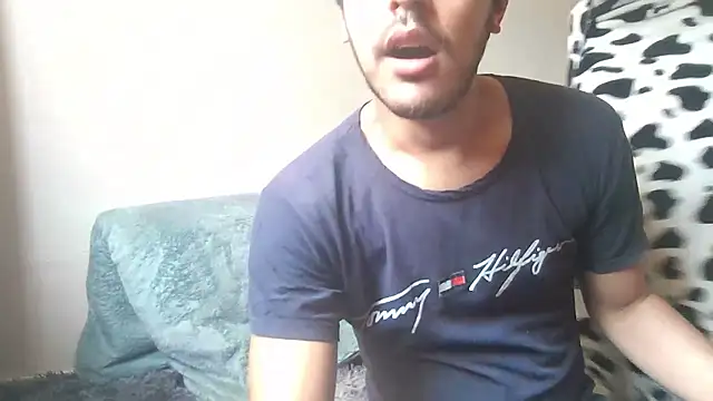 Snapshot of Hot_Contrasts chatting on January 16, 6:12 pm Hot Contrasts online show from January 16, 6:12 pm