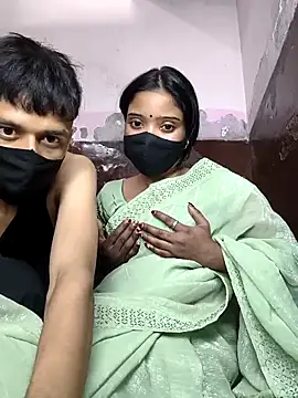 Snapshot of couplegk71 chatting on February 12, 2:50 am couplegk71 online show from February 12, 2:50 am