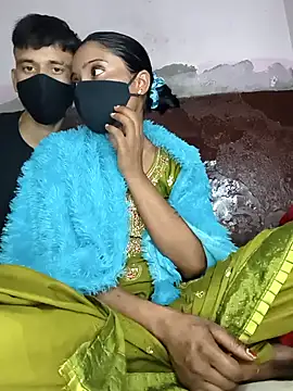 Snapshot of couplegk71 chatting on February 16, 3:30 pm couplegk71 online show from February 16, 3:30 pm