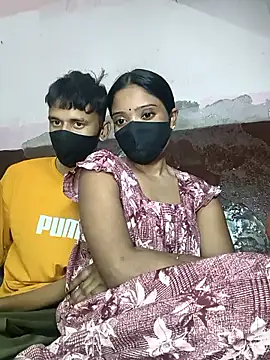 Snapshot of couplegk71 chatting on February 17, 4:57 pm couplegk71 online show from February 17, 4:57 pm