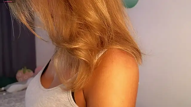 springloveee online show from July 25, 6:49 pm