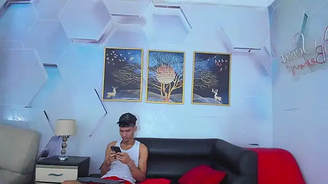 Alex jeins at online show from February 28, 2:51 pm