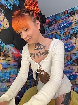 Snapshot of Tattoo__Moon chatting on February 13, 11:23 pm Tattoo Moon online show from February 13, 11:23 pm