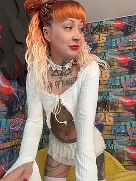 Snapshot of Tattoo__Moon chatting on March 4, 11:22 pm Tattoo Moon online show from March 4, 11:22 pm