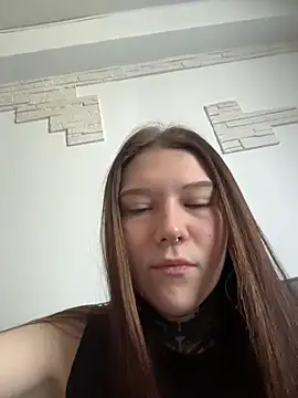 Snapshot of FionaMurr chatting on June 4, 1:44 am FionaMurr online show from June 4, 1:44 am