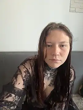 Snapshot of FionaMurr chatting on June 18, 1:50 am FionaMurr online show from June 18, 1:50 am