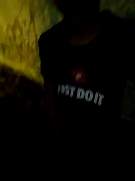 Snapshot of Andreskelly chatting on February 5, 2:49 am Andreskelly online show from February 5, 2:49 am