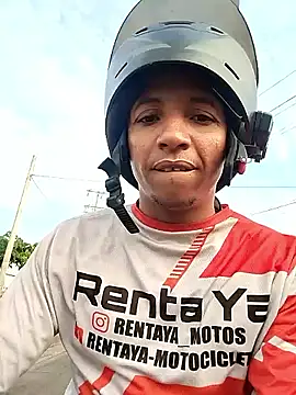 Snapshot of Andreskelly chatting on February 17, 12:12 pm Andreskelly online show from February 17, 12:12 pm