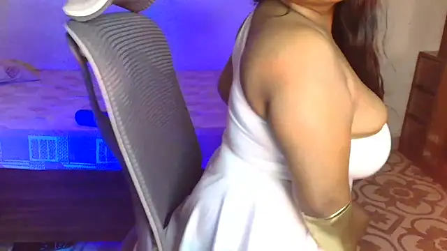HEZALNUT online show from May 31, 3:08 pm