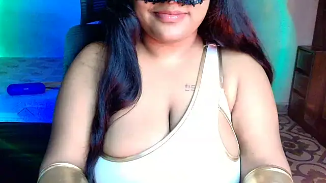 HEZALNUT online show from June 18, 7:18 pm