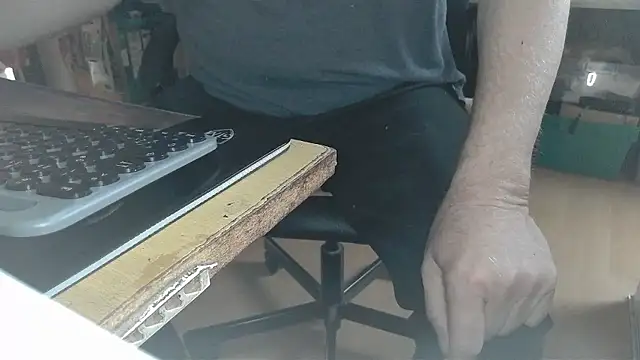 oldmann08 online show from January 12, 1:05 pm