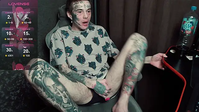 Snapshot of lonelycry7tal chatting on December 16, 9:31 pm lonelycry7tal online show from December 16, 9:31 pm