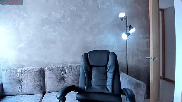 ValerieAustin online show from December 16, 6:02 pm