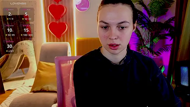 MaxinCarroll online show from March 12, 5:57 am