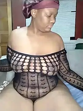 Snapshot of SexyAssQueenX chatting on July 7, 12:46 am SexyAssQueenX online show from July 7, 12:46 am