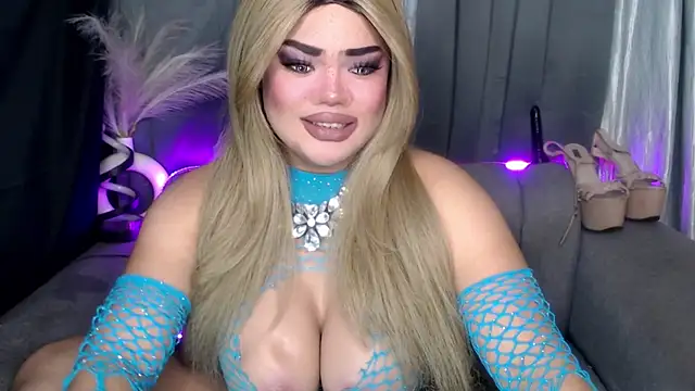 AlwaysHornyMia online show from December 20, 7:10 pm