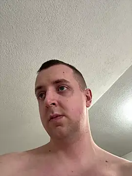 Snapshot of BezzBoii@xh chatting on March 22, 3:09 pm BezzBoiixh online show from March 22, 3:09 pm