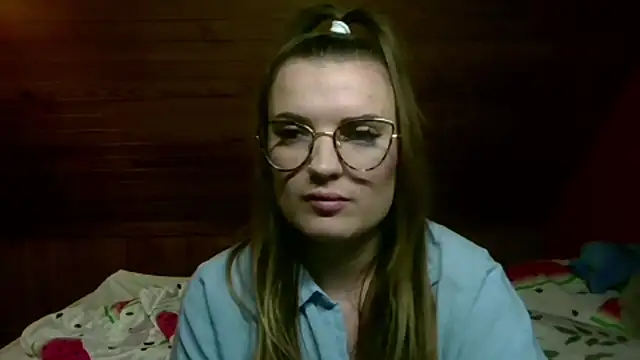 Snapshot of VanessaHard chatting on December 17, 8:37 pm VanessaHard online show from December 17, 8:37 pm