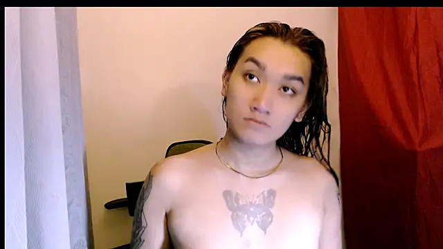 Snapshot of lil_cummer69 chatting on June 2, 2:08 pm lil cummer69 online show from June 2, 2:08 pm