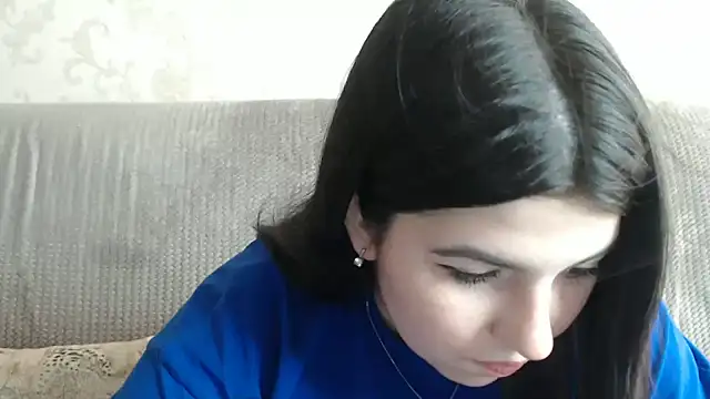 KisaModel online show from June 16, 1:36 pm