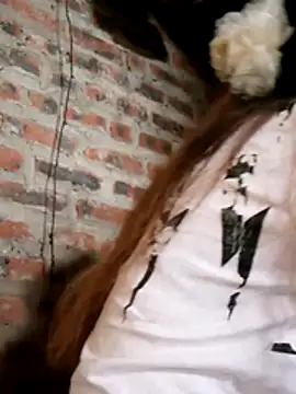 Snapshot of yana-zz chatting on December 15, 3:44 am yana-zz online show from December 15, 3:44 am