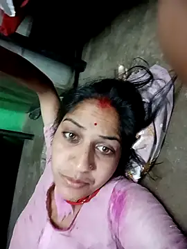 Snapshot of Chayna_singh chatting on May 17, 11:01 pm Chayna singh online show from May 17, 11:01 pm