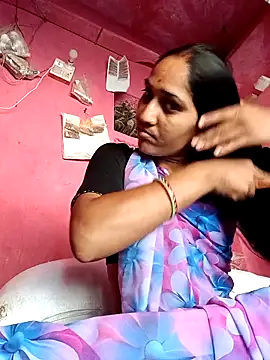 Snapshot of Chayna_singh chatting on May 25, 9:04 am Chayna singh online show from May 25, 9:04 am