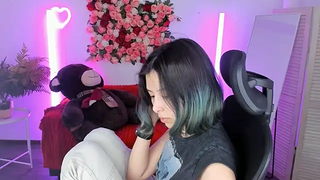 Snapshot of SirenMystiq chatting on May 26, 7:10 pm SirenMystiq online show from May 26, 7:10 pm